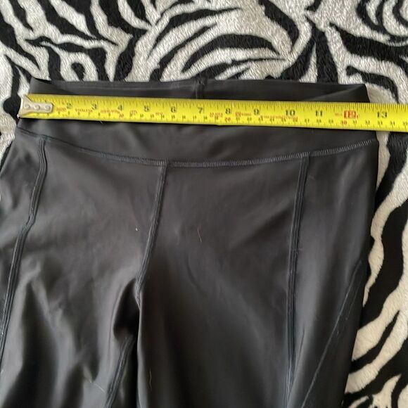 Bundle set of 4 women’s under armour pants, leggings, skirt tank top gym outfit - Picture 12 of 16